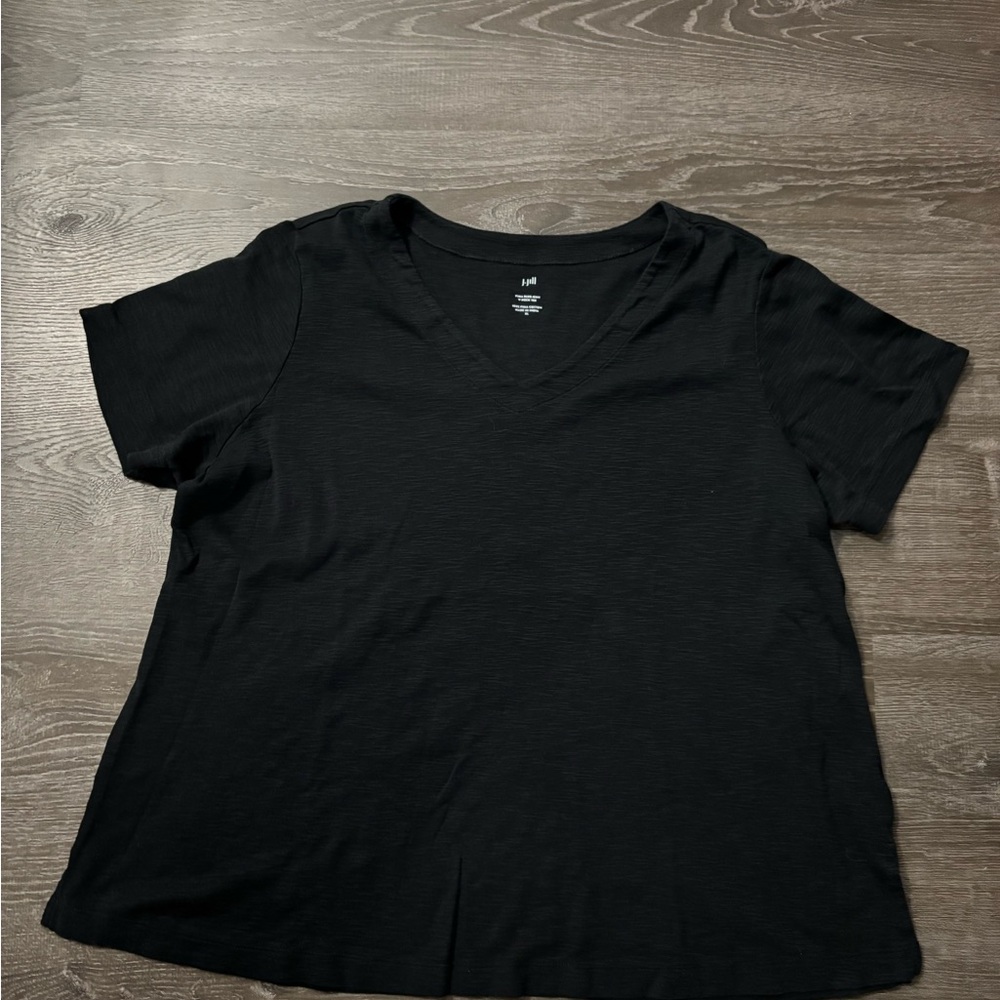 J. Jill Black V-Neck Short Sleeve Tee